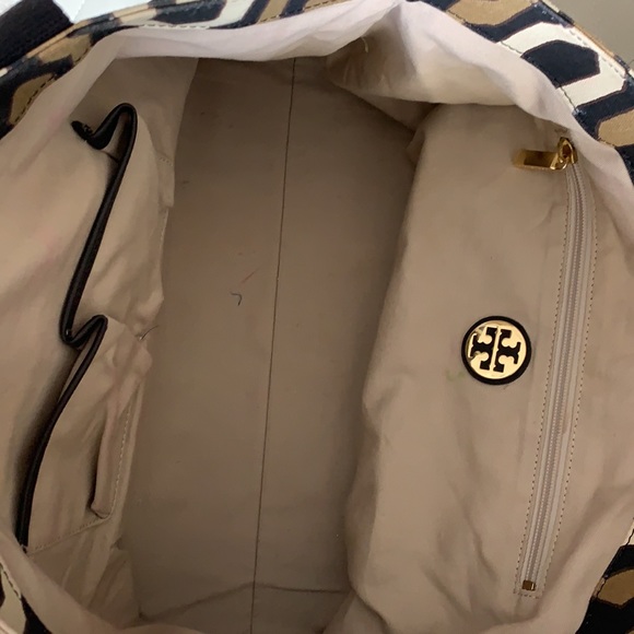 Tory Burch Ella Tote  Exotic animal print in Black/Brown/Cream, large Logo - Picture 6 of 9